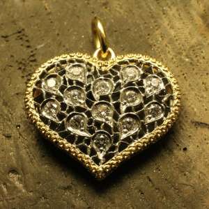 Pendente a Cuore traforato - Pendant heart with diamonds